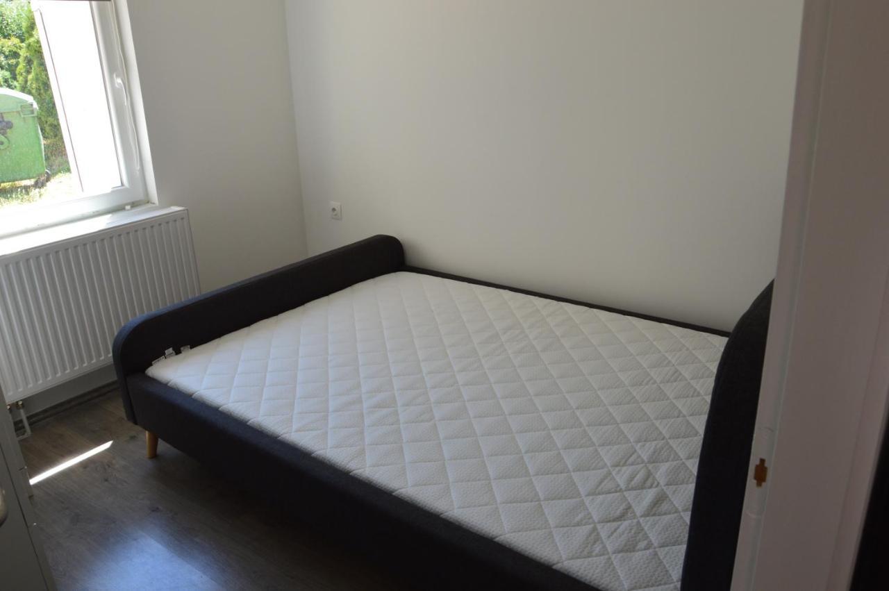 Quiet Residential Area B Taplan - 2 Bedroom And Living Room Apartment Szombathely Exterior photo